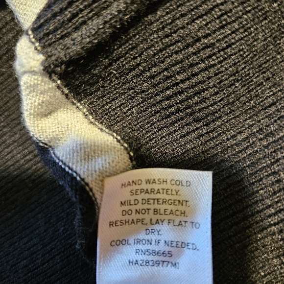 Halogen Cashmere Blend Stripe Sweater - Picture 9 of 9